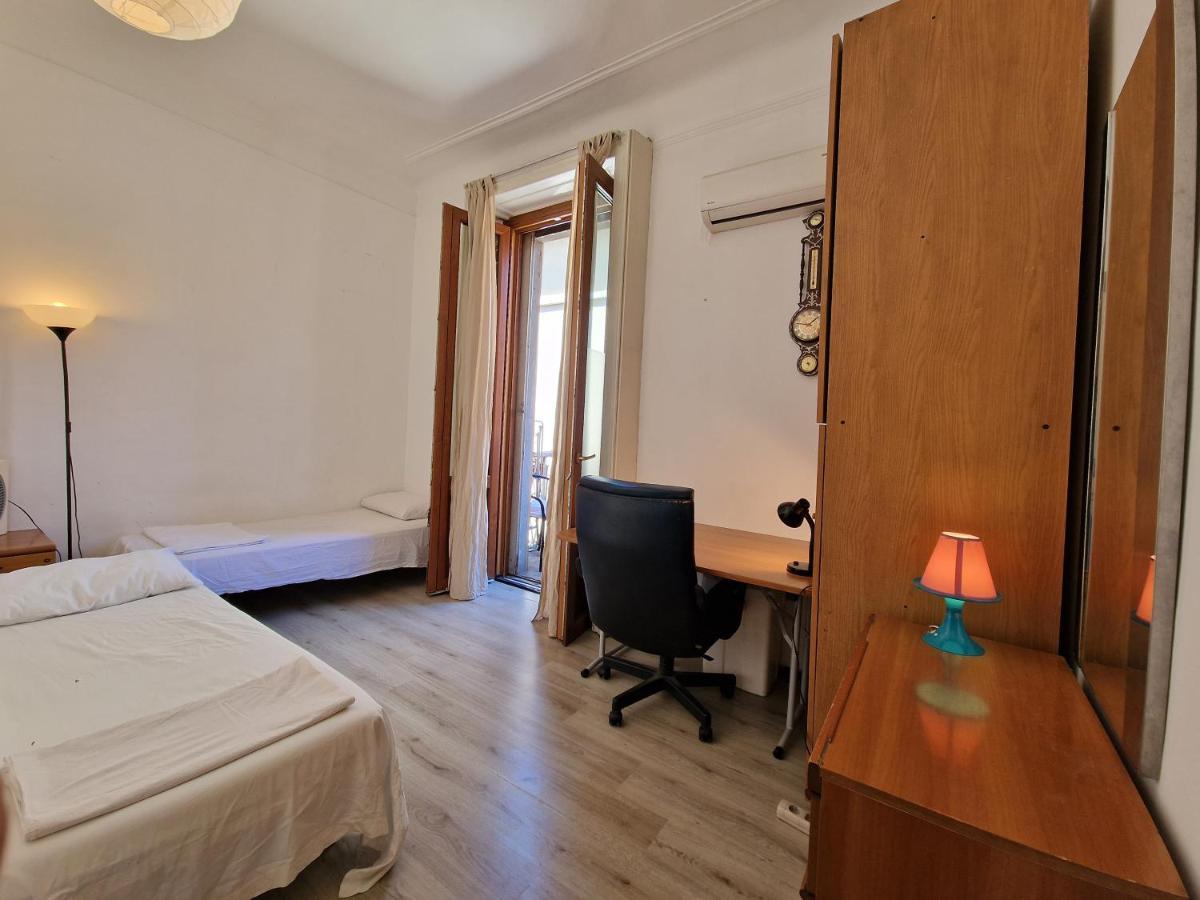 Private Room In A Quiet Apartment In The City Center ミラノ エクステリア 写真