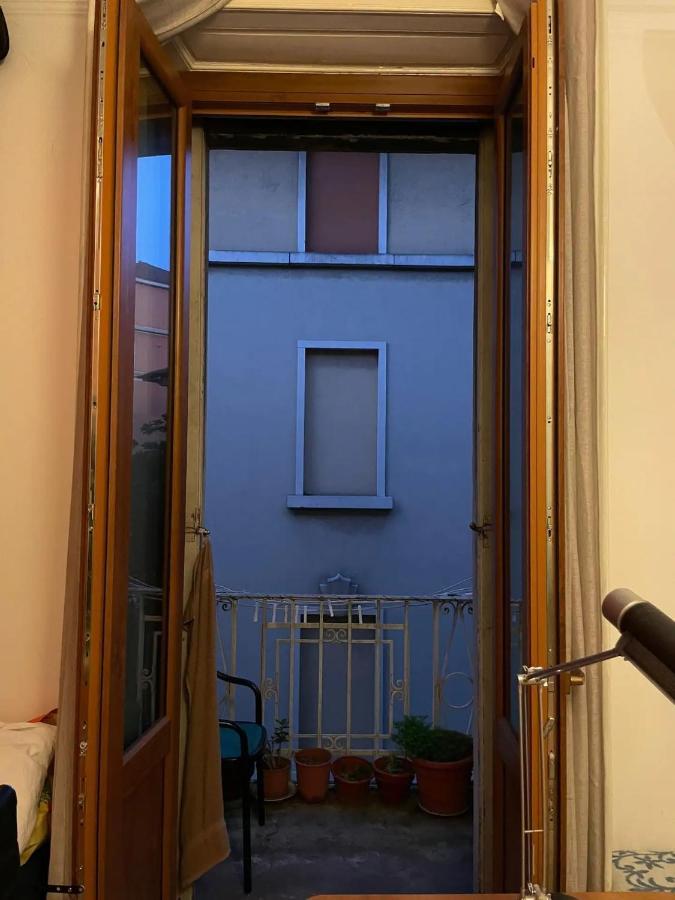Private Room In A Quiet Apartment In The City Center ミラノ エクステリア 写真